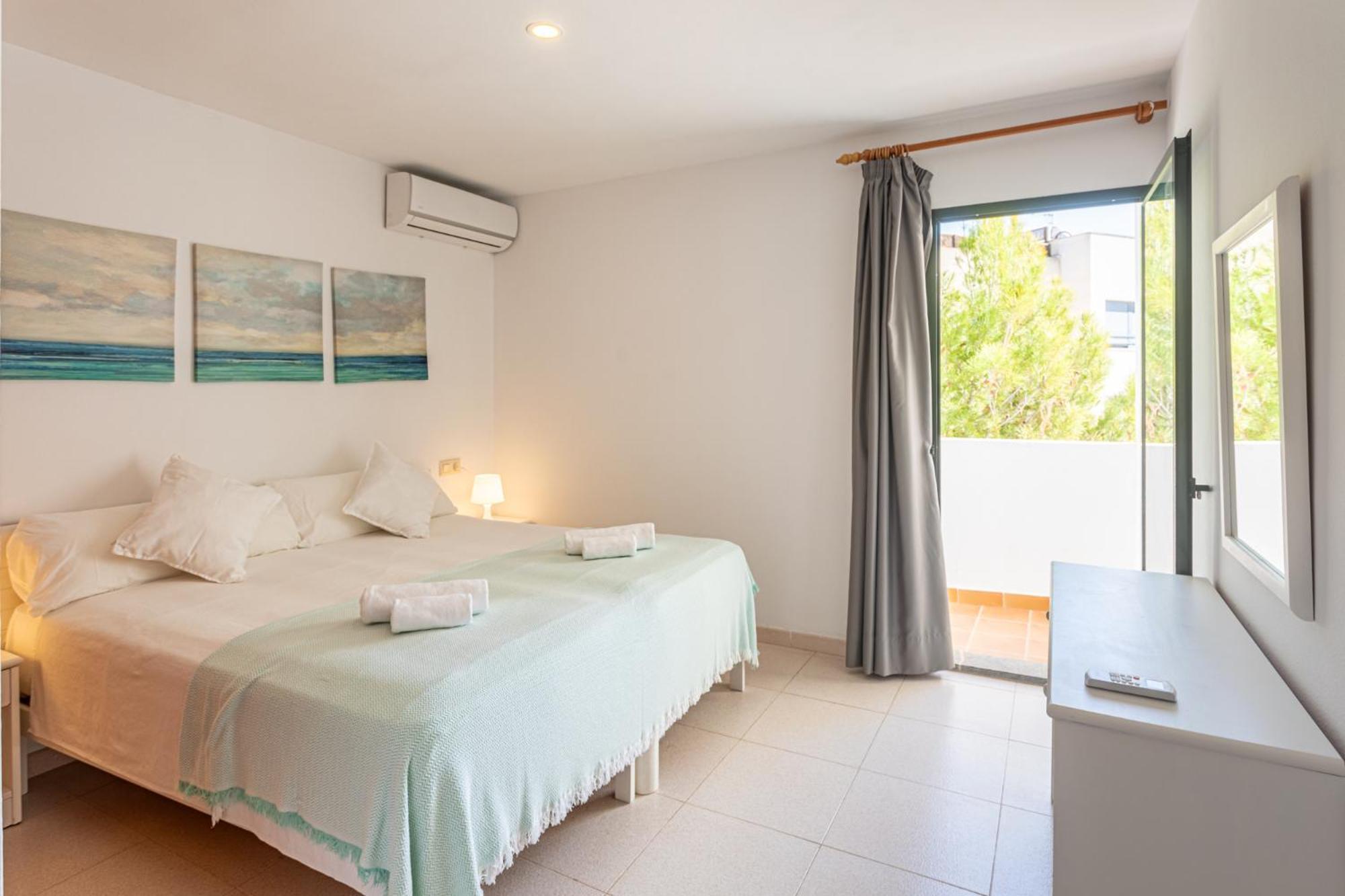 Es Dolc Apartments By Youroom Colonia de Sant Jordi Luaran gambar